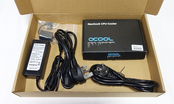Alphacool Eiswand 360 CPU Black review_06960