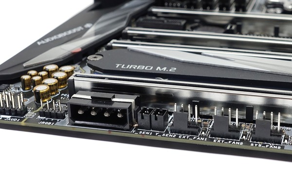 MSI MEG X399 CREATION review_01575_DxO