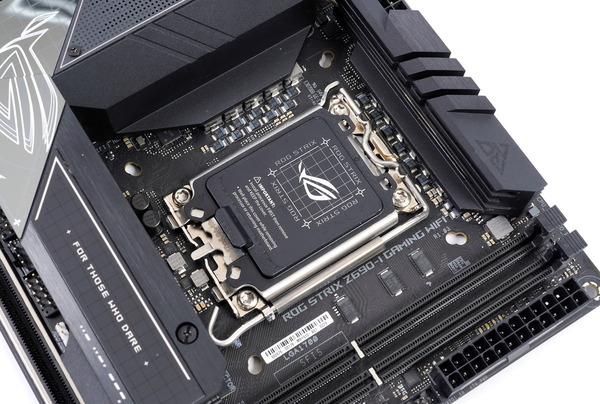 ASUS ROG STRIX Z690-I GAMING WIFI review_03477_DxO