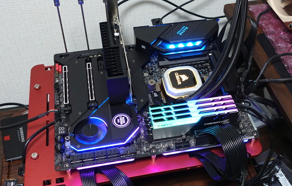 ASRock X570 Taichi Razer Edition review_06939