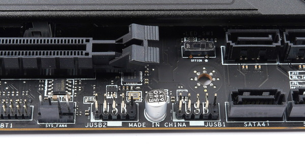 MSI MAG Z690 TOMAHAWK WIFI DDR4 review_01450_DxO