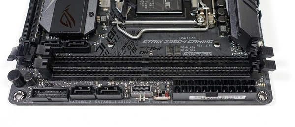 ASUS ROG STRIX Z390-I GAMING review_04909_DxO