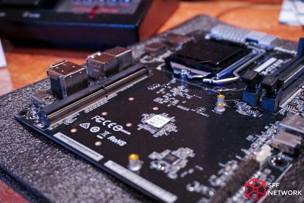 ASRock-Z270M-STX-MXM-card-slot-810x541