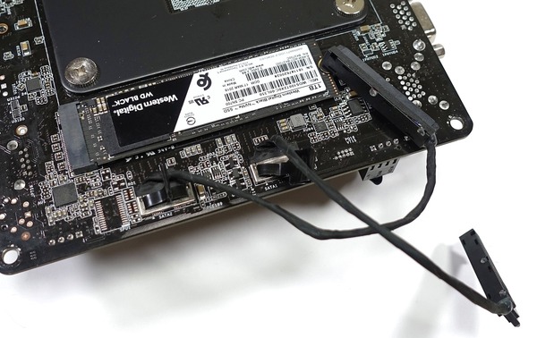 ASRock DeskMini A300 review_06338_DxO