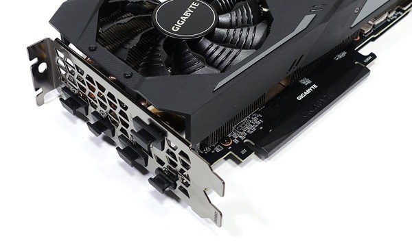 GIGABYTE GeForce RTX 2080 GAMING OC 8G review_02689_DxO