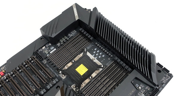 GIGABYTE C621 AORUS XTREME review_04940_DxO