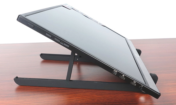 ASUS ROG Strix XG17AHPE review_08385_DxO