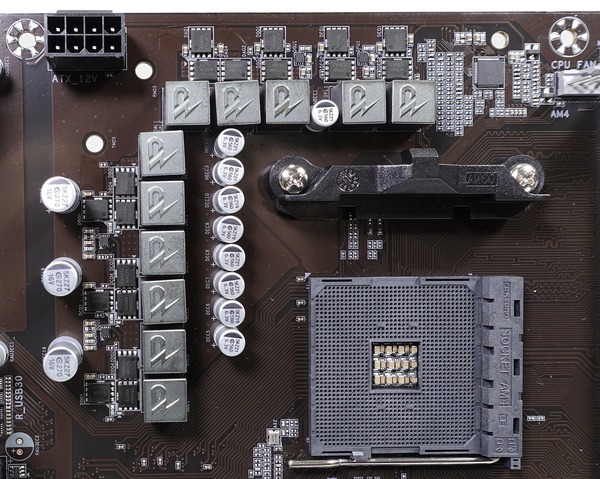 GIGABYTE B450 AORUS ELITE_02966_DxO