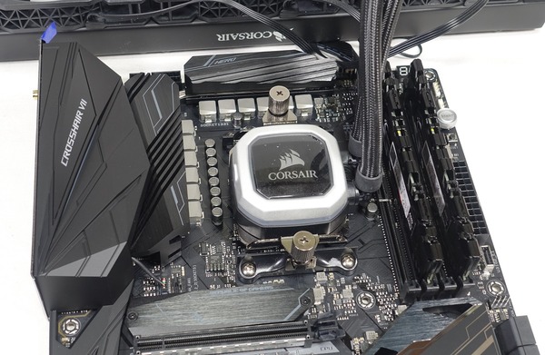 ASUS ROG CROSSHAIR VII HERO (Wi-Fi) review_05792