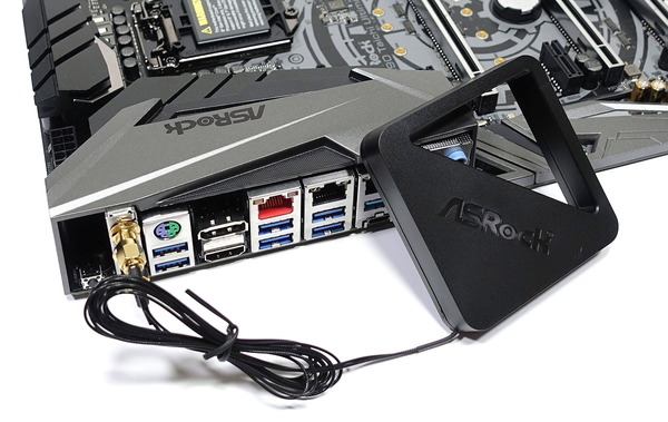 ASRock Z390 Taichi Ultimate review_05235_DxO