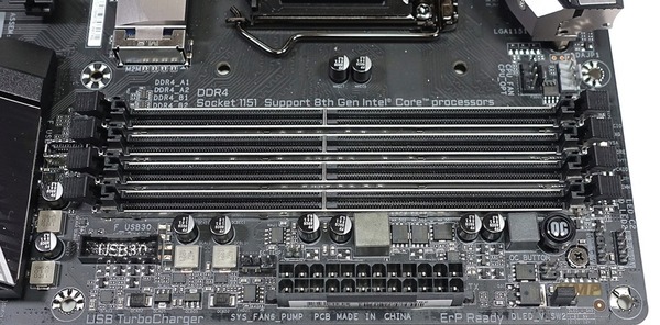 GIGABYTE Z390 AORUS MASTER review_03369_DxO