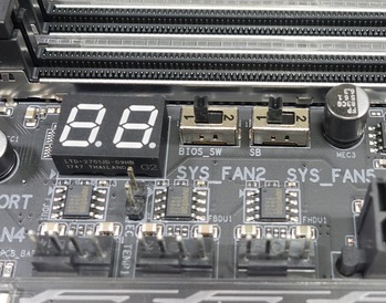 GIGABYTE X470 AORUS GAMING 7 WIFI review_05410