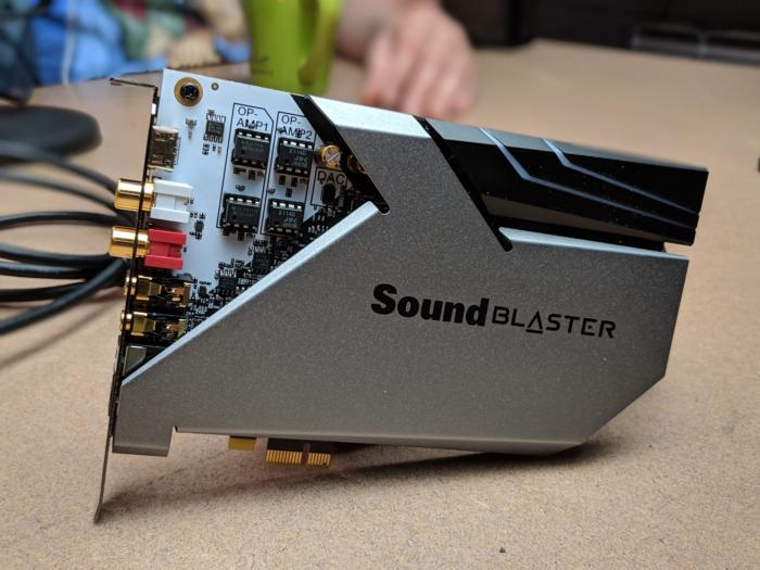 Creative Sound BlasterX AE-9 (1)
