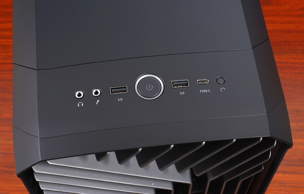 Fractal Design Torrent Nano review_04305