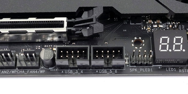 ASRock X570 Taichi Razer Edition review_06847_DxO