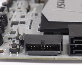 MSI X370 XPOWER GAMING TITANIUM05519
