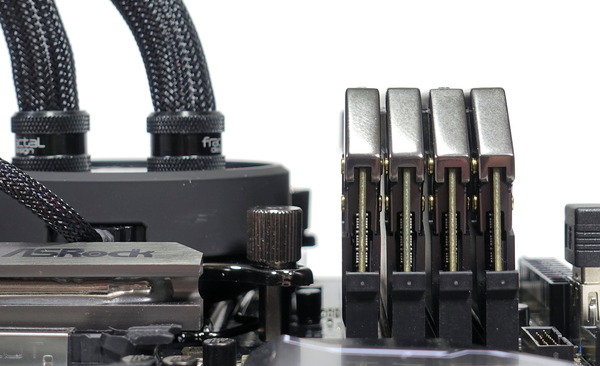Fractal Design Celsius S36 Blackout review_07887_DxO