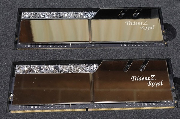 G.Skill Trident Z Royal F4-3200C16D-16GTRS review_05949_DxO