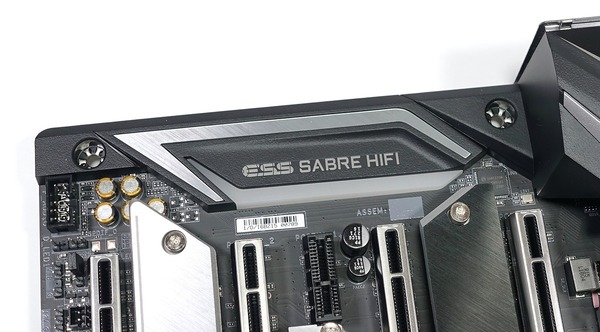 GIGABYTE X399 AORUS XTREME review_02168_DxO