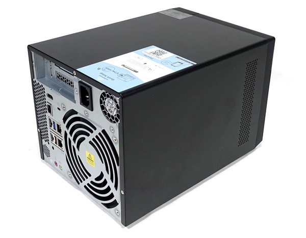 QNAP TVS-472XT review_03749_DxO