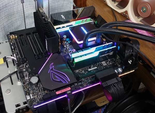 ASUS ROG Zenith II Extreme review_08089_DxO