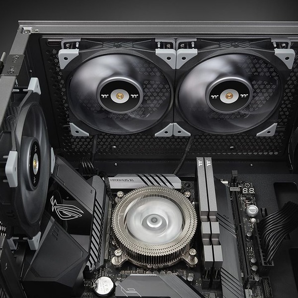 Thermaltake TOUGHFAN 12 Turbo (4)