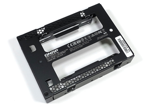 QNAP TVS-472XT review_04448_DxO