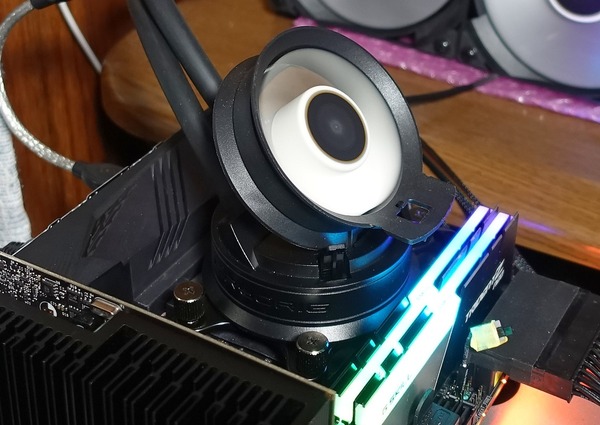 GIGABYTE X570 I AORUS PRO WIFI review_00793_DxO