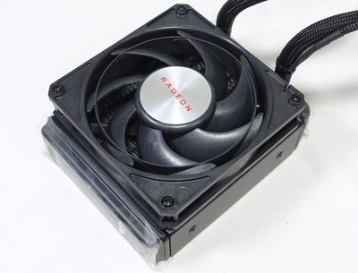 Radeon RX Vega 64 Liquid Cooled Edition review_01090