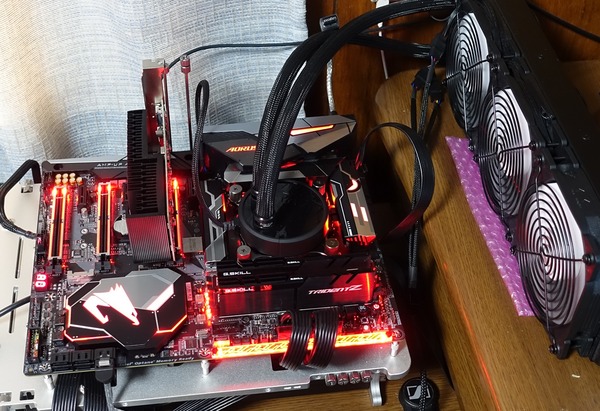 GIGABYTE Z370 AORUS Gaming 7 review_01845