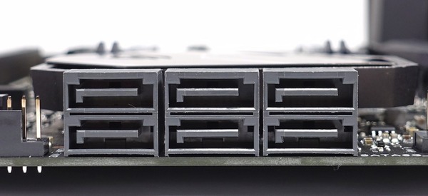 ASUS ROG MAXIMUS X HERO (WI-FI AC) review_01814