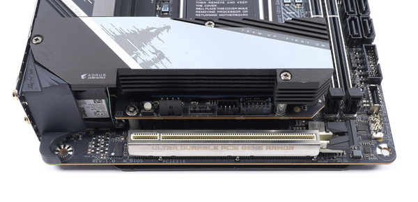 GIGABYTE Z690I AORUS ULTRA DDR4 review_02213_DxO