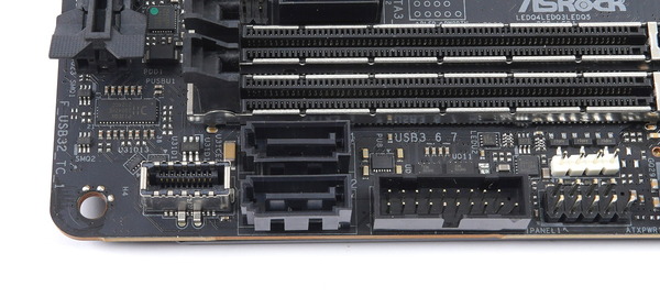 ASRock Z690 Phantom Gaming-ITX/TB4 review_03309_DxO
