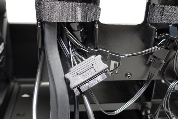 NZXT H700i review_01947