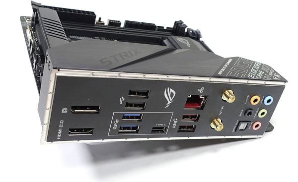 ASUS ROG STRIX Z390-I GAMING review_04907_DxO