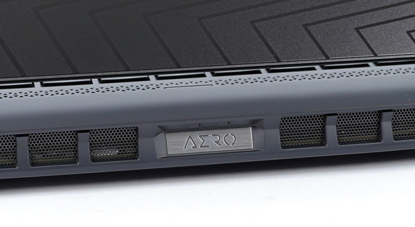 GIGABYTE AERO 15 OLED review_01320_DxO