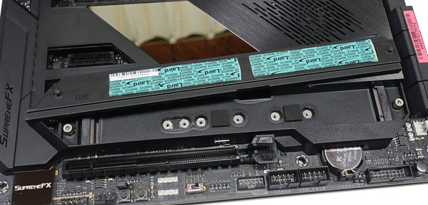 ASUS ROG CROSSHAIR VIII FORMULA review_00072_DxO