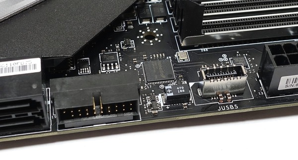 MSI MEG X299 CREATION review_05497_DxO