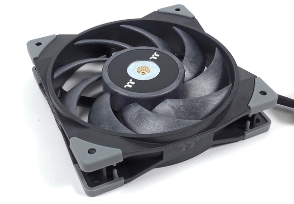 Thermaltake TOUGHFAN 12 review_03383_DxO