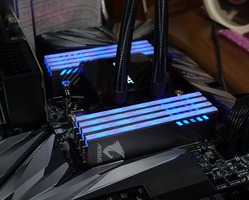 GIGABYTE AORUS RGB Memory review_01872