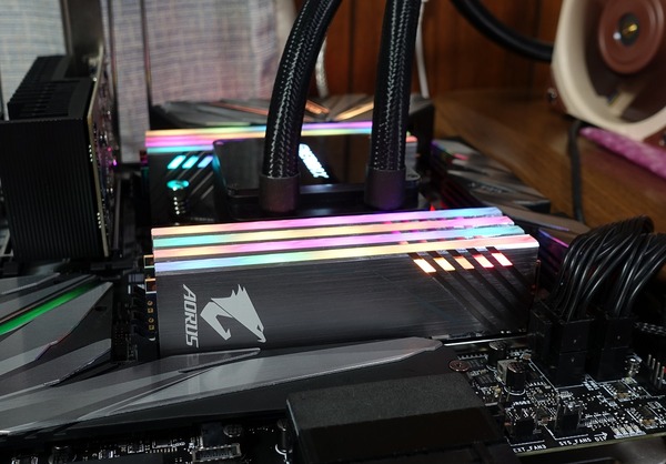 GIGABYTE AORUS RGB Memory review_01861