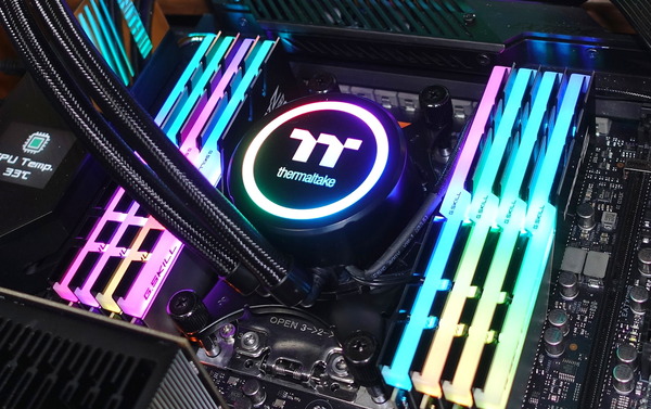 Thermaltake Floe Riing RGB 360 TR4 Edition review_06490_DxO