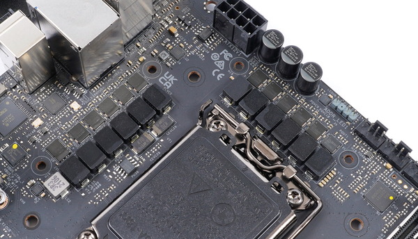 ASRock Z690 Phantom Gaming-ITX/TB4 review_03318_DxO