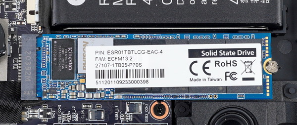GIGABYTE AERO 15 OLED review_01784_DxO