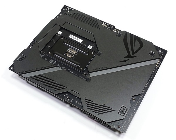 ASUS ROG CROSSHAIR VIII FORMULA review_00047_DxO