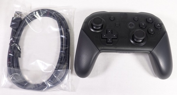 Nintendo Switch Proコントローラー レビュー_06344
