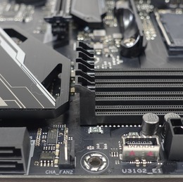 ASUS ROG CROSSHAIR VII HERO (Wi-Fi) review_05759