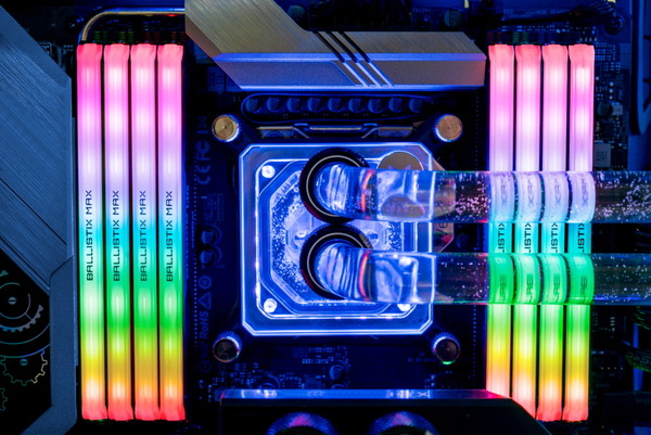 Crucial Ballistix MAX RGB (3)