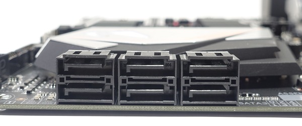 GIGABYTE X470 AORUS GAMING 7 WIFI review_05416