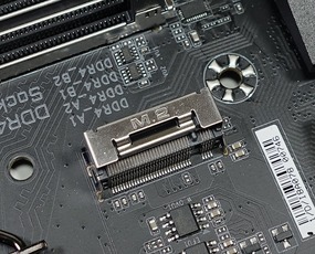 GIGABYTE Z390 AORUS MASTER review_03405_DxO